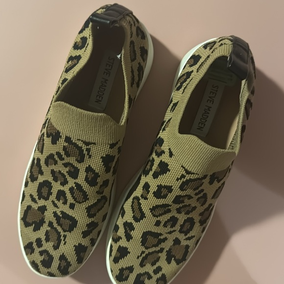 Steve Madden size 7 - Picture 3 of 4